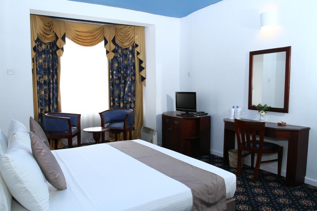 Galway Forest Lodge Hotel Нувара Елия Екстериор снимка